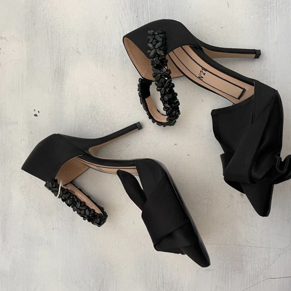 N°21 Black Satin Embellished Knotted Pumps Tonal Beads Ankle Strap Point Heels - Picture 6 of 10